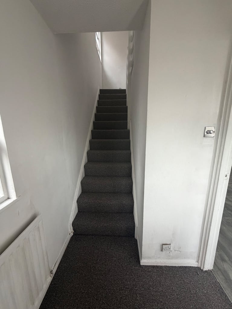 3 BEDROOM HOUSE FOR RENT WILLENHALL