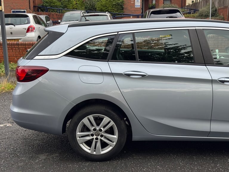 2017 Vauxhall Astra 1.6 CDTi ecoFLEX Design Sports Tourer 5dr Diesel Manual
