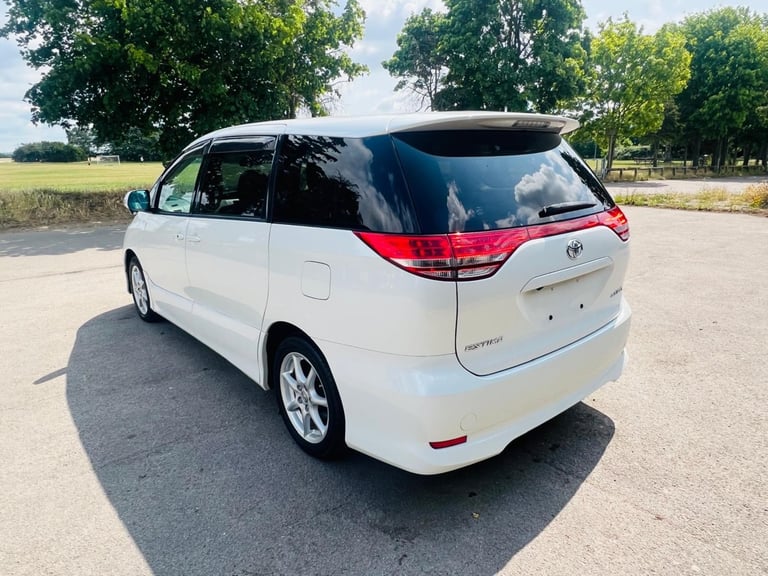 Toyota estima 2008 2.4 petrol automatic Ulez free 7 seats Screens with Bluetooth