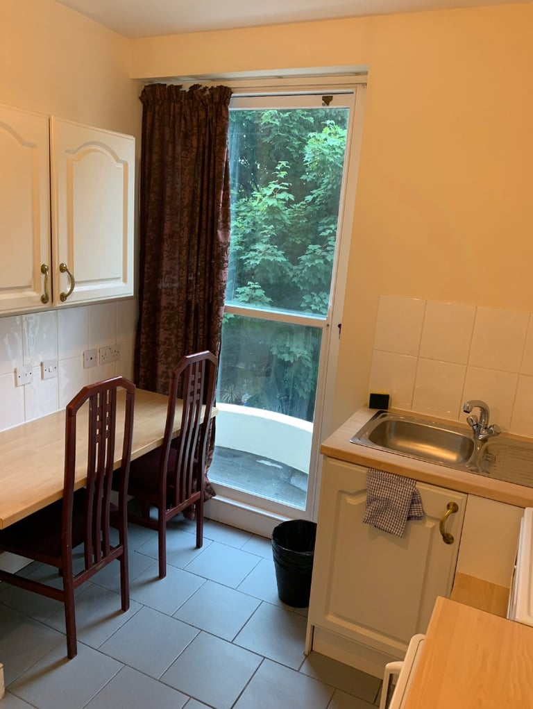 STUDIO - BELSIZE PARK - NORTH WEST LONDON - NW3