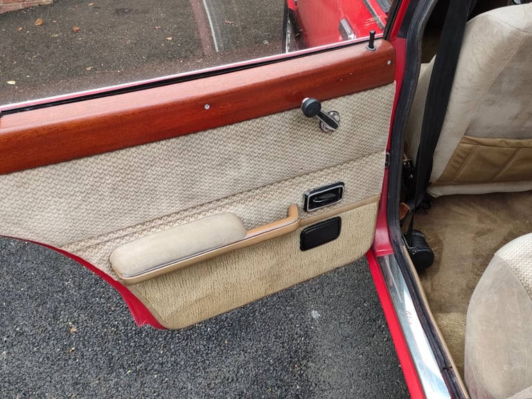 Ford, CORTINA GHIA AUTO, 1982, 1993 (cc)