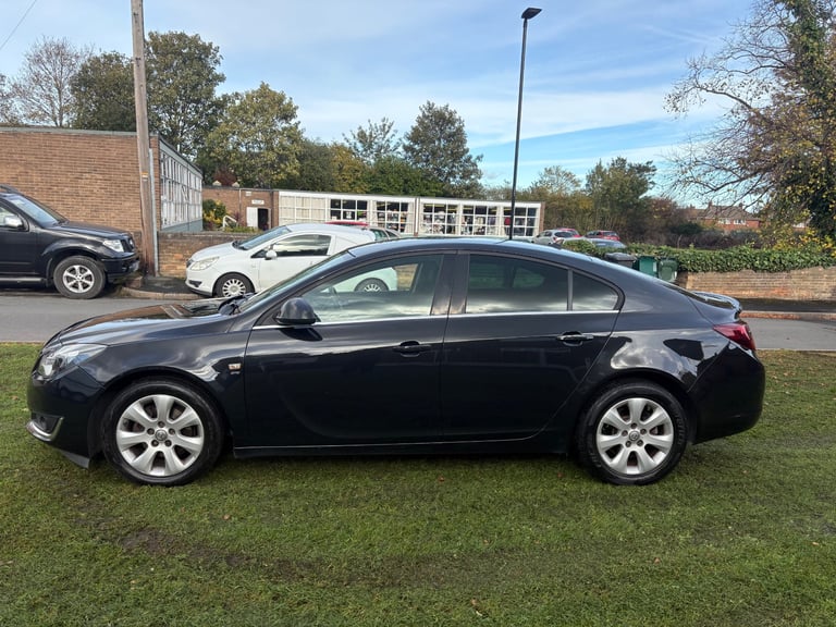 Vauxhall, INSIGNIA, Hatchback, 2015, Manual, 1956 (cc), 5 doors