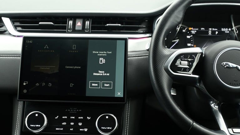 2022 Jaguar F-Pace 2.0 D200 MHEV R-Dynamic SE SUV 5dr Diesel Auto AWD Euro 6 (s/s) (204 ps) SUV D...