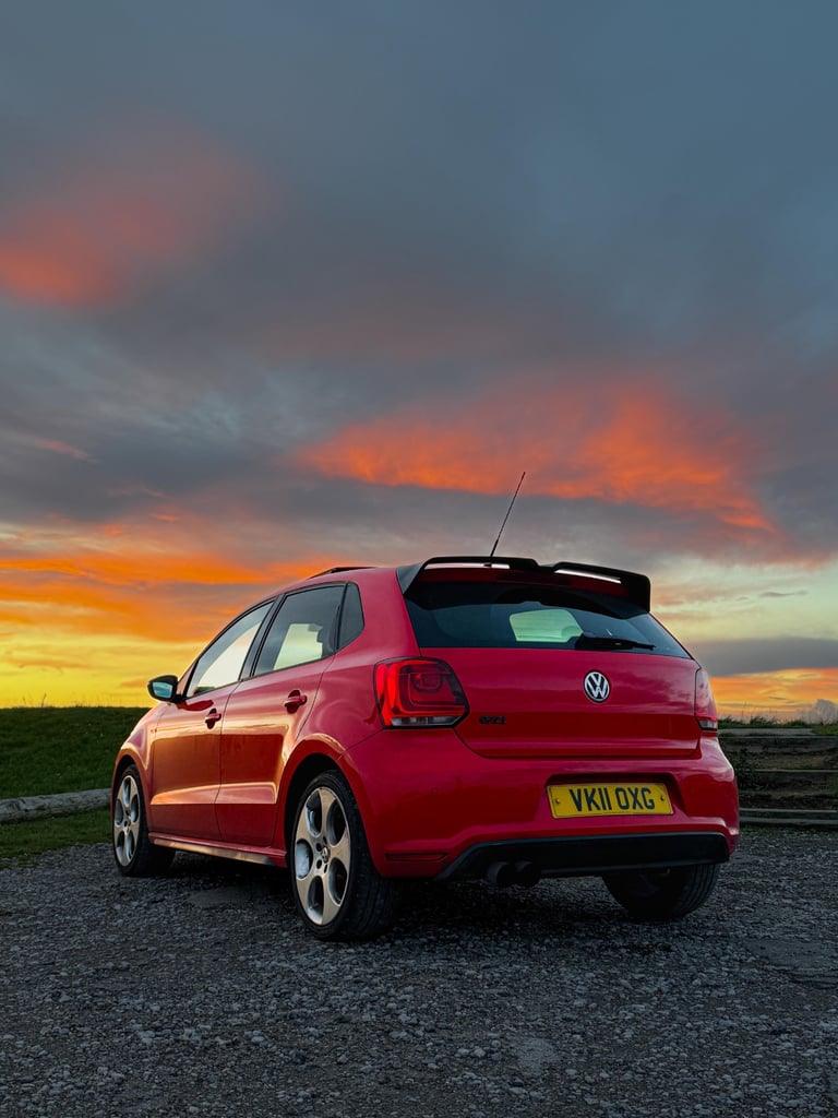 Volkswagen, POLO, Hatchback, 2011, Semi-Auto, 1390 (cc), 5 doors