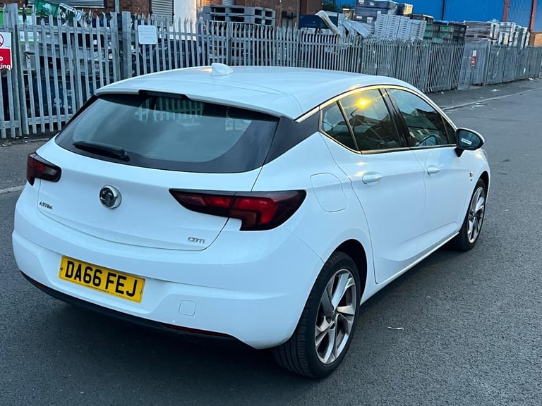 2016 Vauxhall Astra 1.6 CDTi 16V 136 SRi Nav 5dr HATCHBACK Diesel Manual