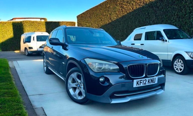 BMW, 2012, 1990 (cc)