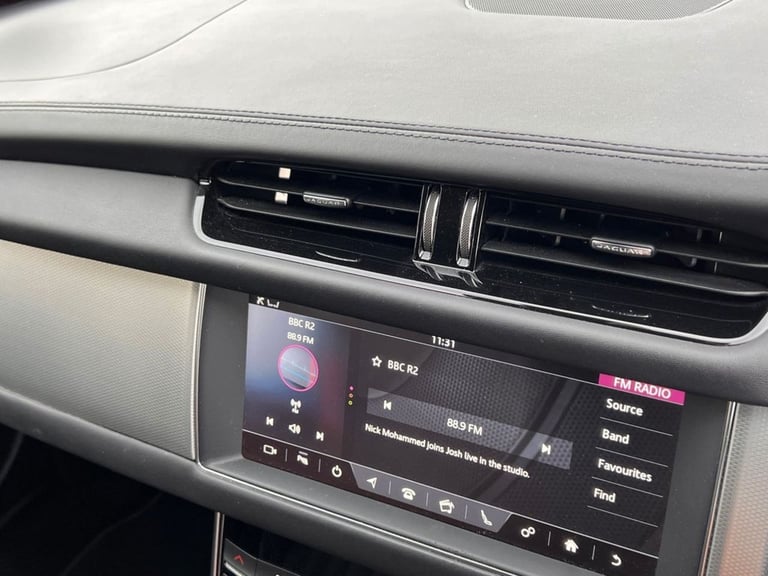 2019 68 JAGUAR XF 2.0I PORTFOLIO GPF SPORTBRAKE 5DR PETROL AUTO EURO 6 (S/S) (25
