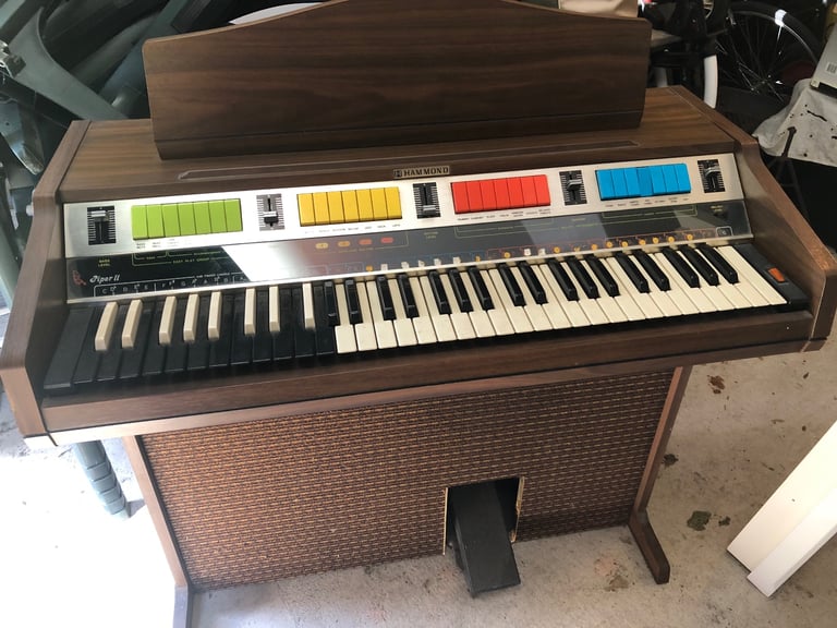 Electric Hammond Organ Piper II