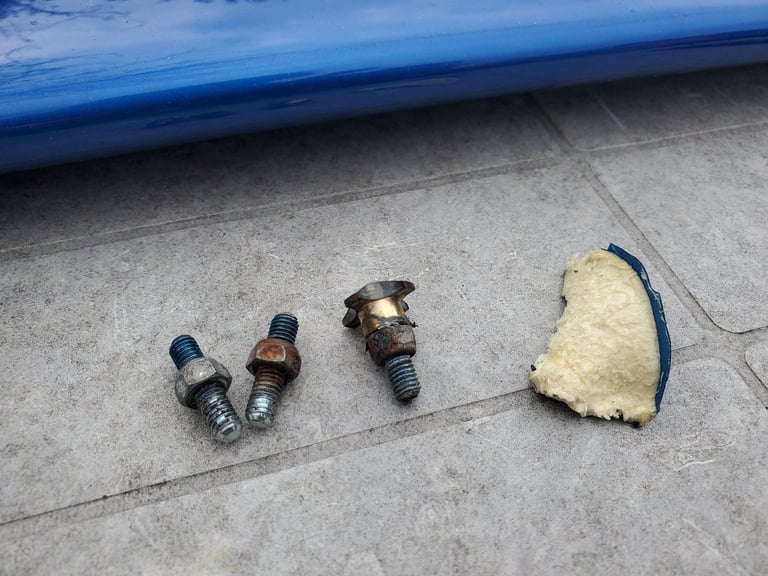 Subaru UK300 spolier in need of repair