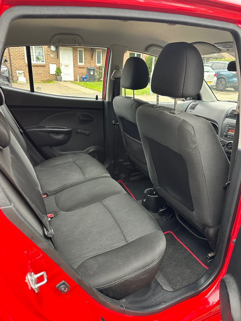 2011 KIA Picanto 2 Automatic 1.1L Petrol Full Kia Service History 1YR NEW MOT 44,000 Mileage 1 OWNER