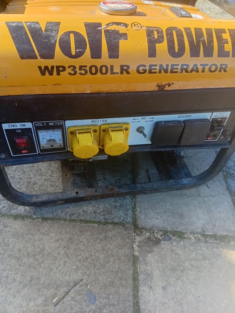 WOLF POWER GENERATOR 240V AND 110V  CAN SEE WORKING