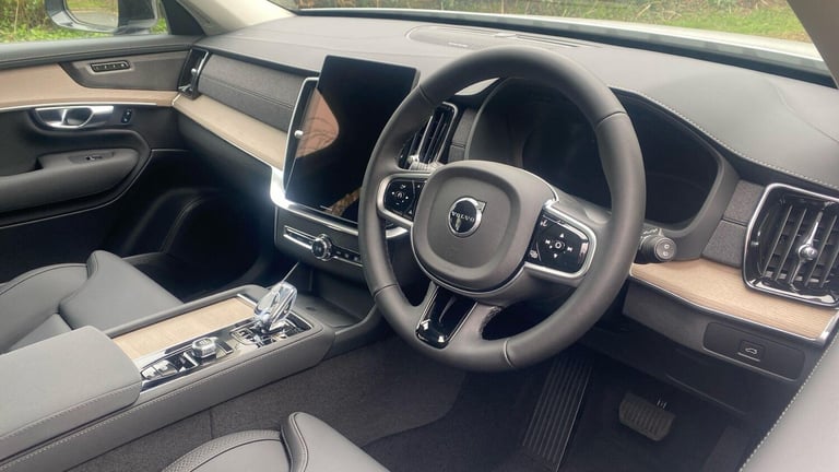 2025 Volvo XC90 Plus, B5 AWD Mild hybrid, Petrol, Dark, 7 Seats ESTATE Petrol/Electric Hybrid Aut...