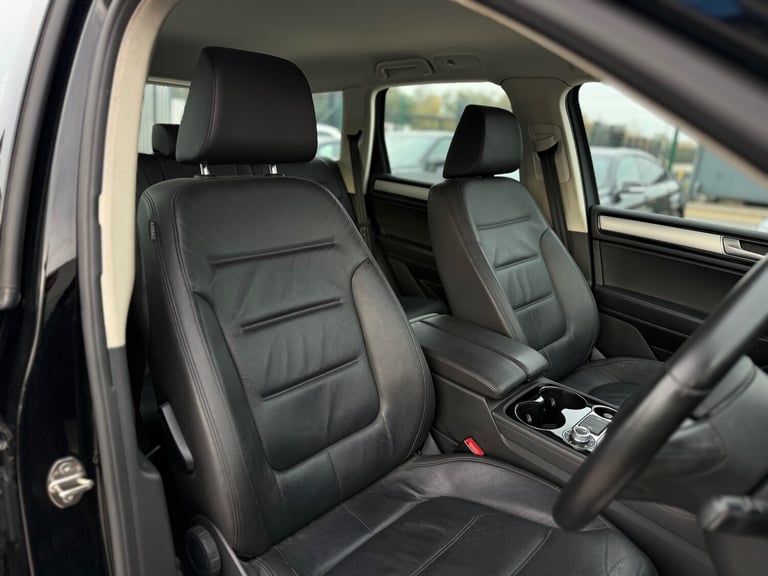 2015 Volkswagen Touareg 3.0 TDI V6 BlueMotion Tech Escape SUV 5dr Diesel