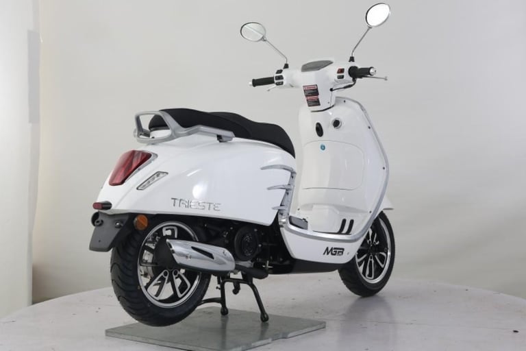 NEW MGB Trieste 125cc Scooter Affordable Reliable Commuter A1 Licence Learner