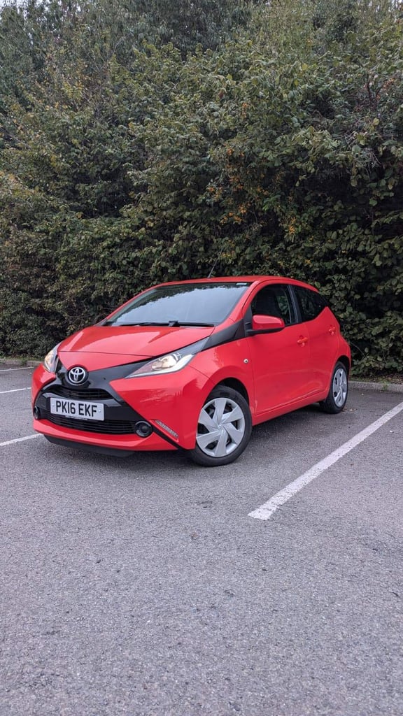 Toyota, AYGO, Hatchback, 2016, Manual, 998 (cc), 5 doors
