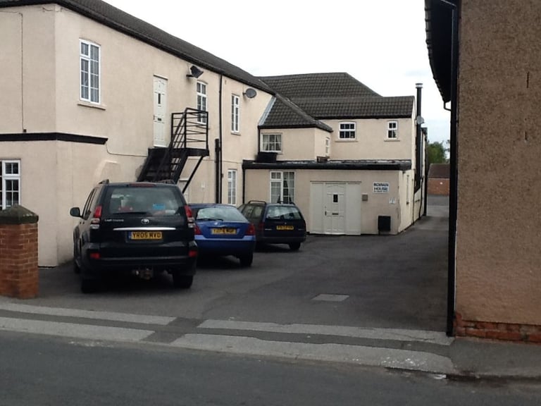 LARGE 2 bedroomed flat to let in Thorne.  DN8 5EL