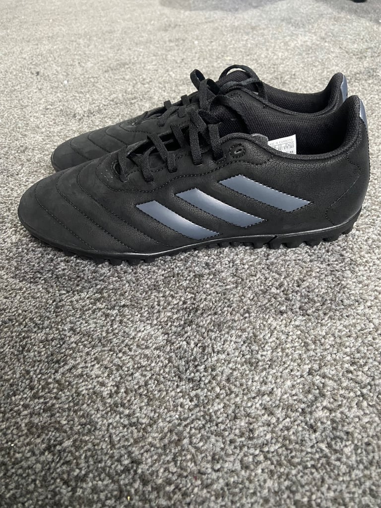 image for Football trainers mens adidas 