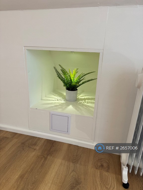 Studio flat in Western Road, Witham, CM8 (#2657006)