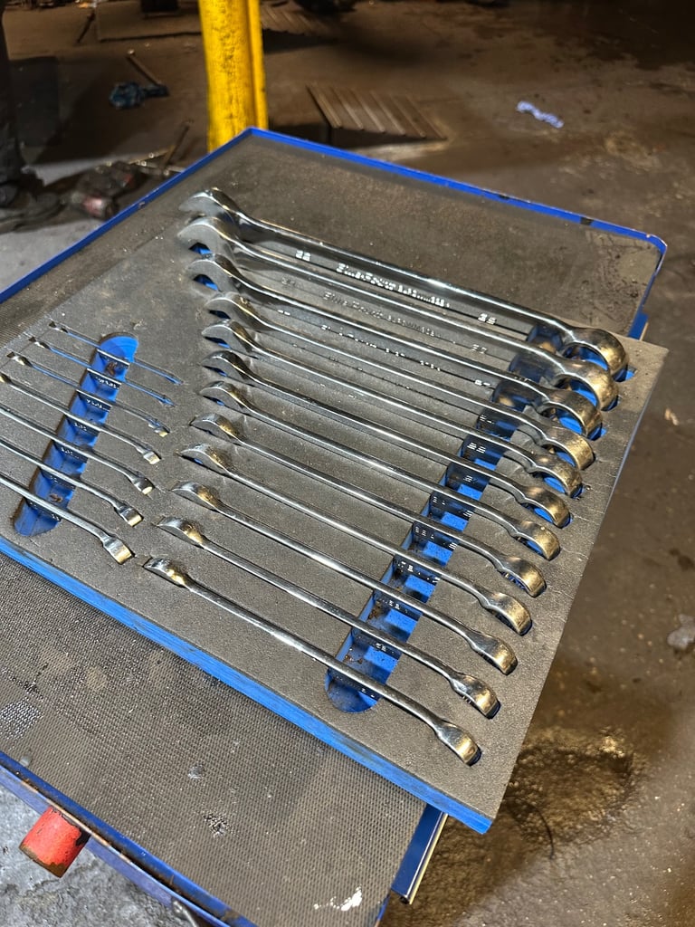 Blue point spanners set 