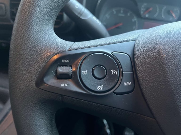 2019 Vauxhall Combo Life 1.2 Turbo Design XL 5dr MPV PETROL Manual