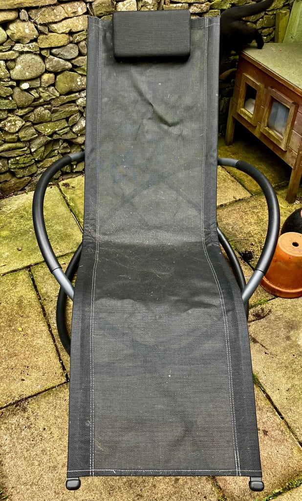 image for Rocking Sun Lounger, Black, FREE