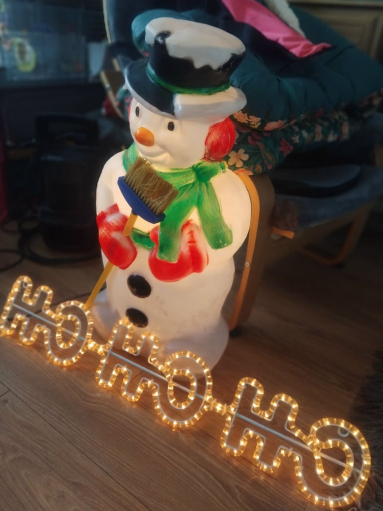 Large snowman and hohoho both £15