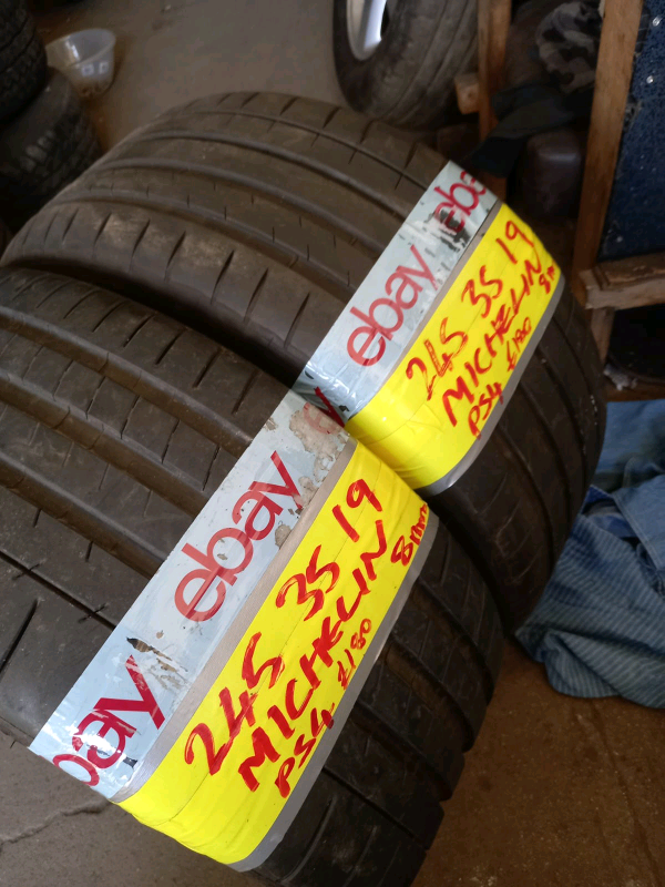 245 35 19 Michelin ps4 tyres8mm tread only£70 free fit&balance