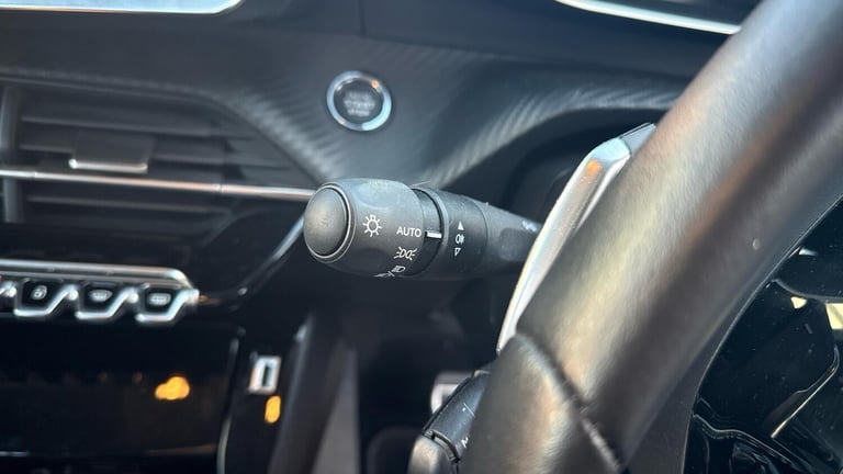 2023 Peugeot 208 1.2 PureTech 100 Allure Premium + 5dr EAT8 HATCHBACK PETROL Automatic