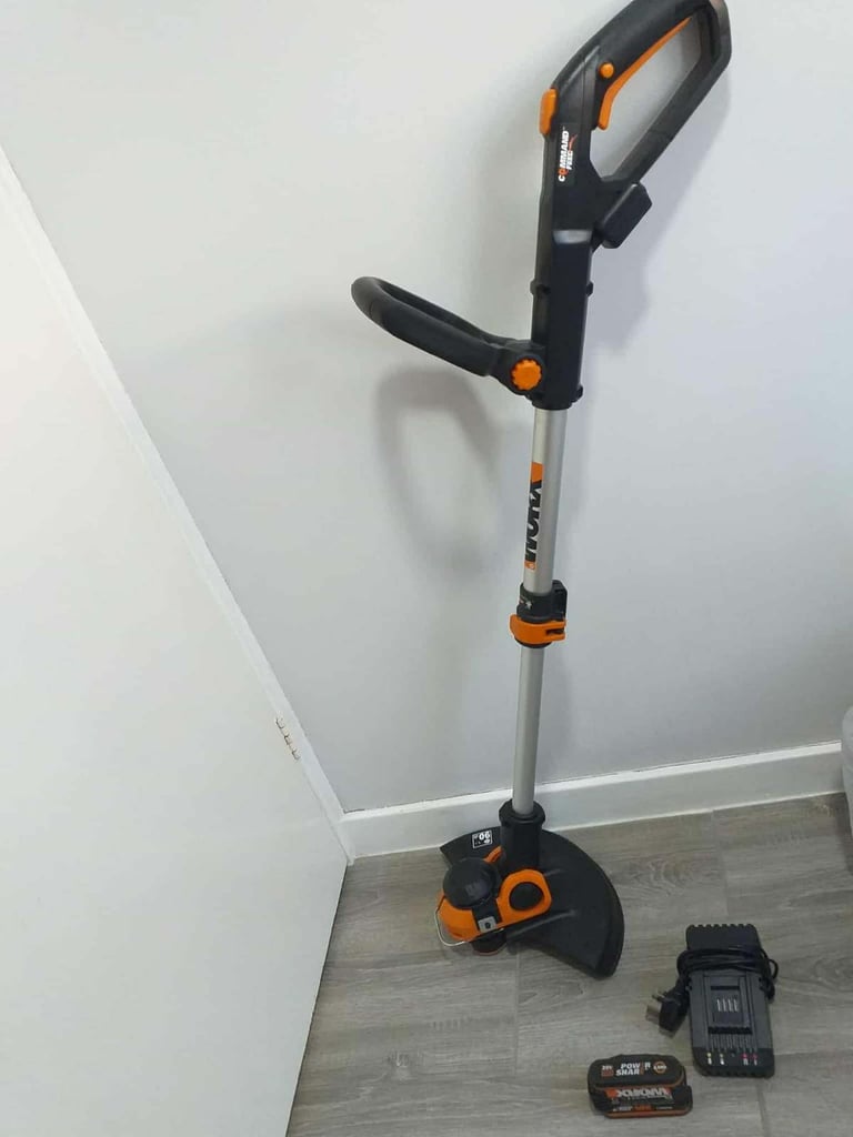 Worx 20 Power share Cordless Grass Trimmer