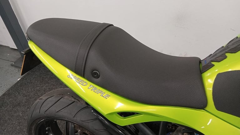 TRIUMPH SPEED TRIPLE 1050 ** 12 MONTH MOT - LOW MILLAGE - SP ENGINERING ** 