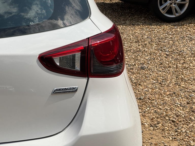 2016 Mazda Mazda2 1.5 SKYACTIV-G SE-L Euro 6 (s/s) 5dr HATCHBACK Petrol Manual