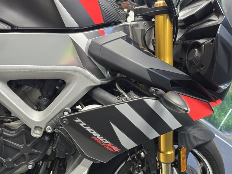 APRILIA TUONO V4 1100 FACTORY
