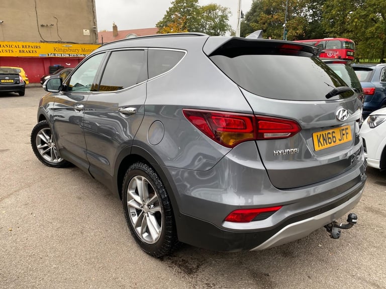 2016 Hyundai Santa Fe 2.2 CRDi Blue Drive Premium SE Auto 4WD Euro 6 (s/s) 5dr (7 Seat) ESTATE Di...