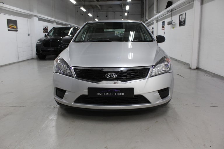 2010 Kia Ceed 1.4 1 Euro 4 5dr HATCHBACK Petrol Manual