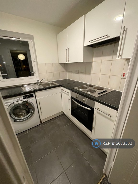 2 bedroom flat in Grovepark Street, Glasgow, G20 (2 bed) (#2673382)