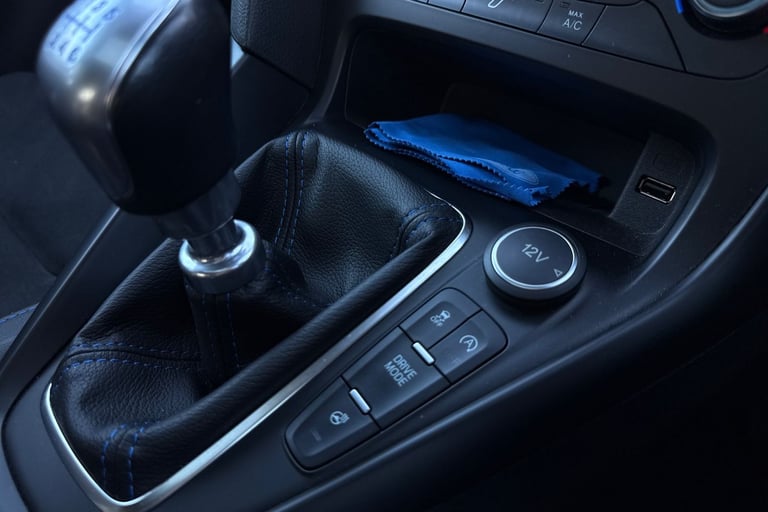 2018 Ford Focus 2.3T EcoBoost RS Hatchback 5dr Petrol Manual AWD Euro 6 (s/s) (350 ps) Hatchback ...