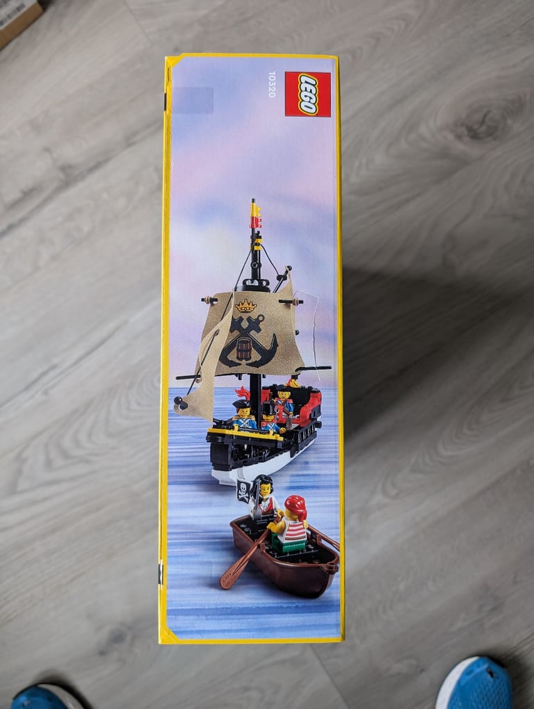 LEGO 10320 Eldorado Fortress at RRP 