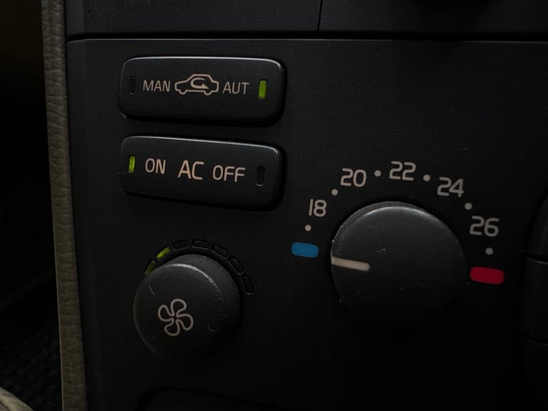 2002 Volvo S60 2.0T S 4dr SALOON Petrol Automatic