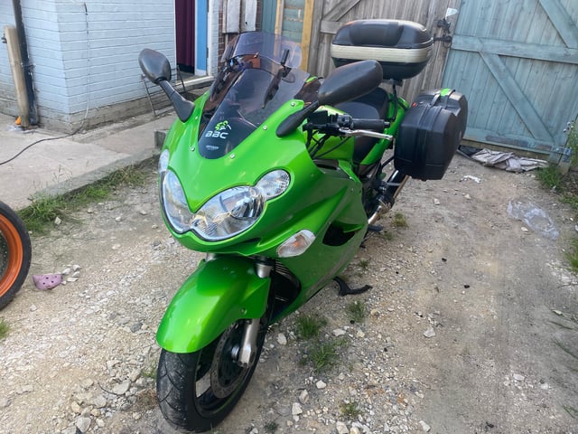Kawasaki, ZZR, 2004, 1164 (cc) | in Borrowash, Derbyshire Kawasaki, ZZR, 2004, 1164 (cc) | in Borrowash, Derbyshire