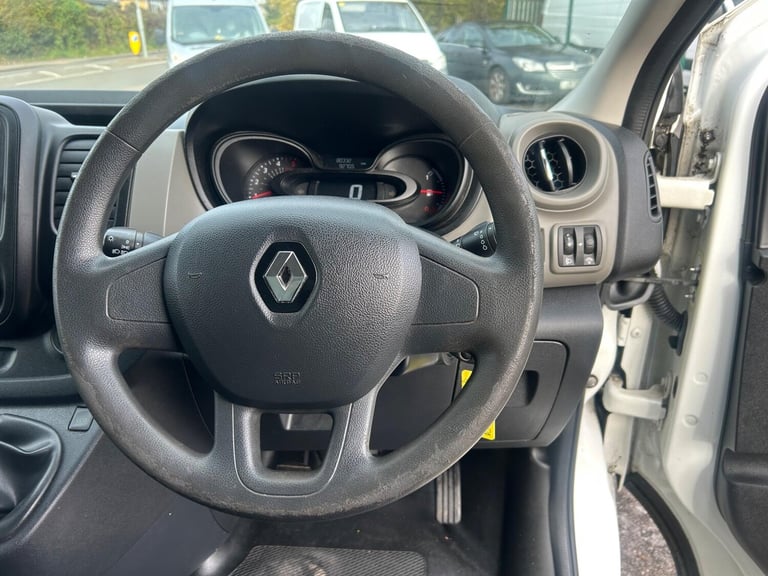 2019 Renault Trafic 1.6 dCi 27 Business SWB Standard Roof Euro 6 5dr PANEL VAN Diesel Manual