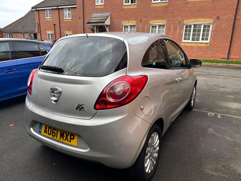 Ford, KA, Hatchback, 2011, Manual, 1242 (cc), 3 doors