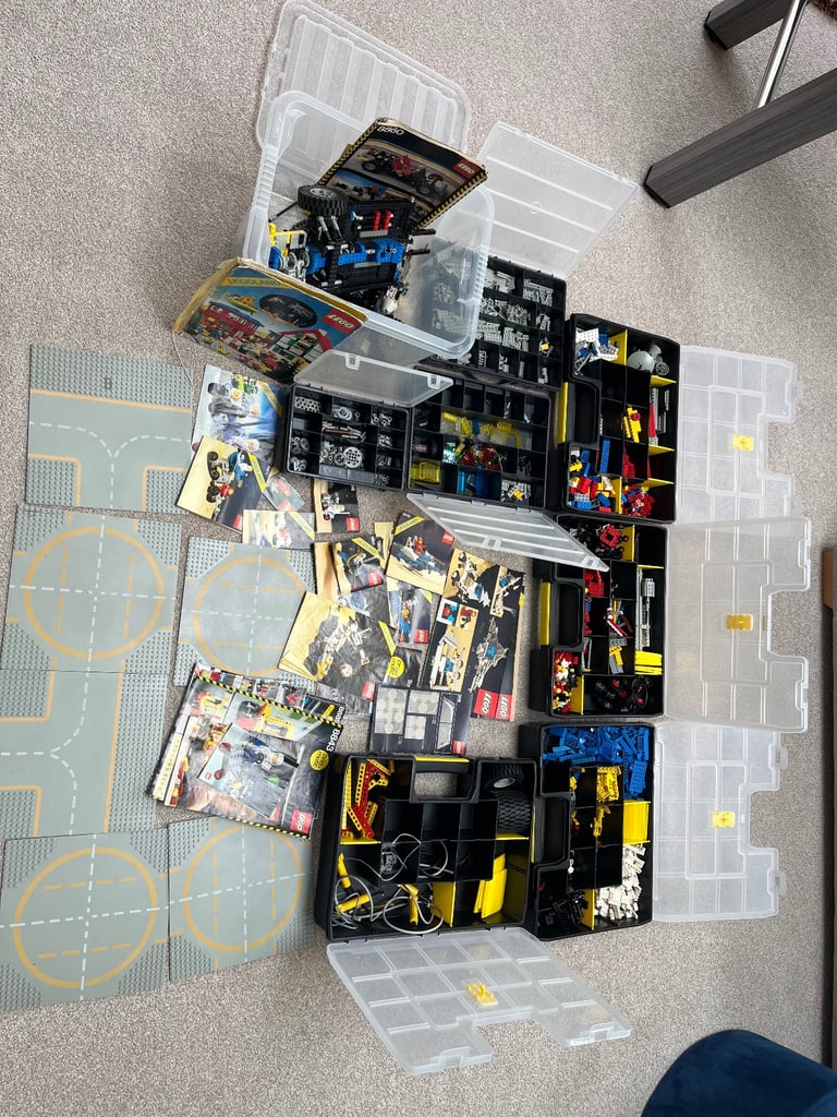Large bundle of vintage Lego/Lego Technik