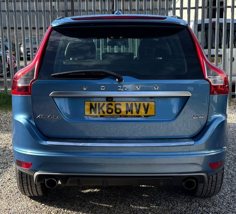 VOLVO XC60 2.0 R-Design Nav D4 2016