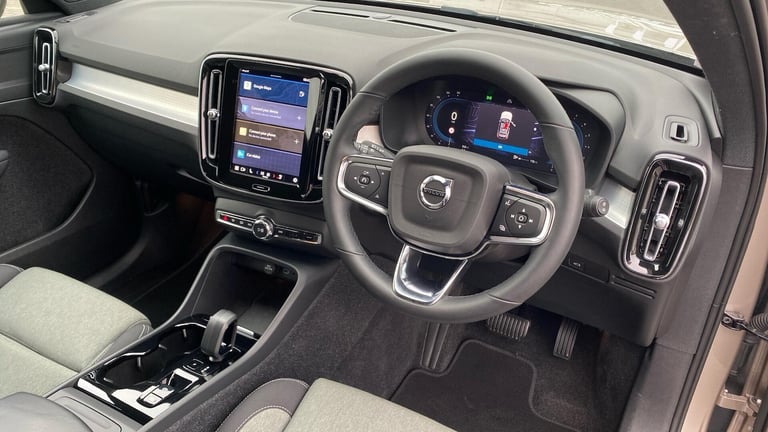 2022 Volvo XC40 2.0 B3 MHEV Plus SUV 5dr Petrol Hybrid DCT Auto Euro 6 (s/s) (163 ps) Petrol/Elec...