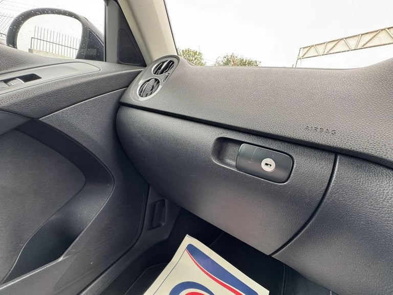 2013 13 VOLKSWAGEN TIGUAN 2.0 TDI BLUEMOTION TECH SE SUV 5DR DIESEL DSG 4WD EURO