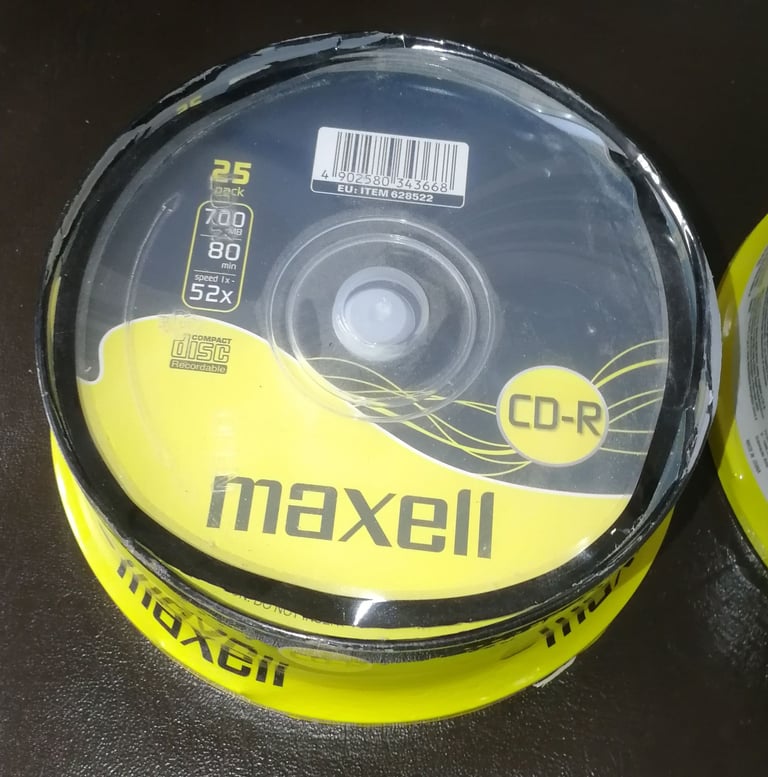 70 x CD-R CD-Recordable - 60 x Maxell + 10 x FujiFilm 52x 700MB Data 80 Min