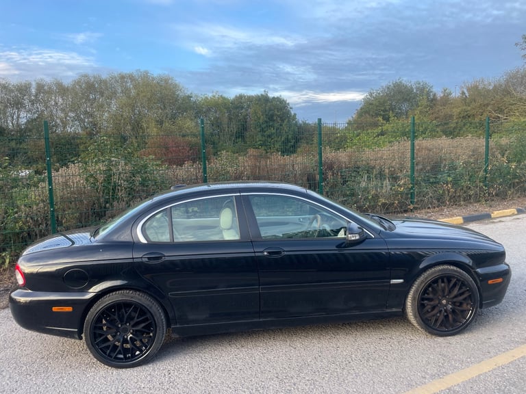 JAGUAR X-TYPE 2.2 D SOVEREIGN 09 REG BLACK 4 DOOR SALOON MOT DECEMBER 12TH 2025 SERVICE HISTORY