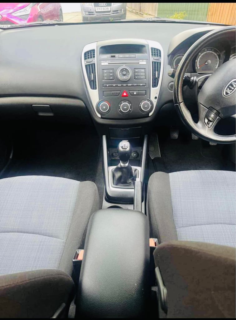 Kia, CEED, Hatchback, 2010, Manual, 1582 (cc), 5 doors