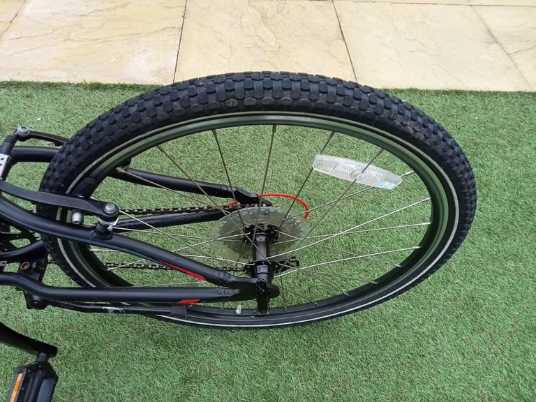 Merida Matts Junior 24 inch wheels Hybrid Mountain Bike.