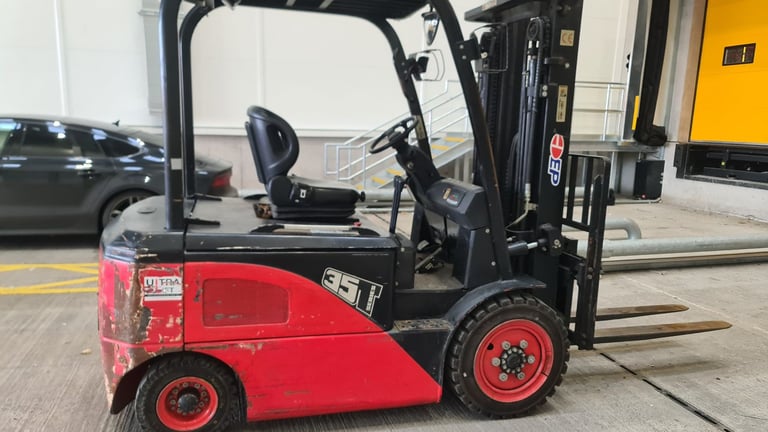Electric Forklift truck EP series 35 2016